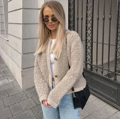 Women's Coat With Versatile Design
