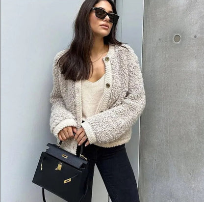Women's Coat With Versatile Design