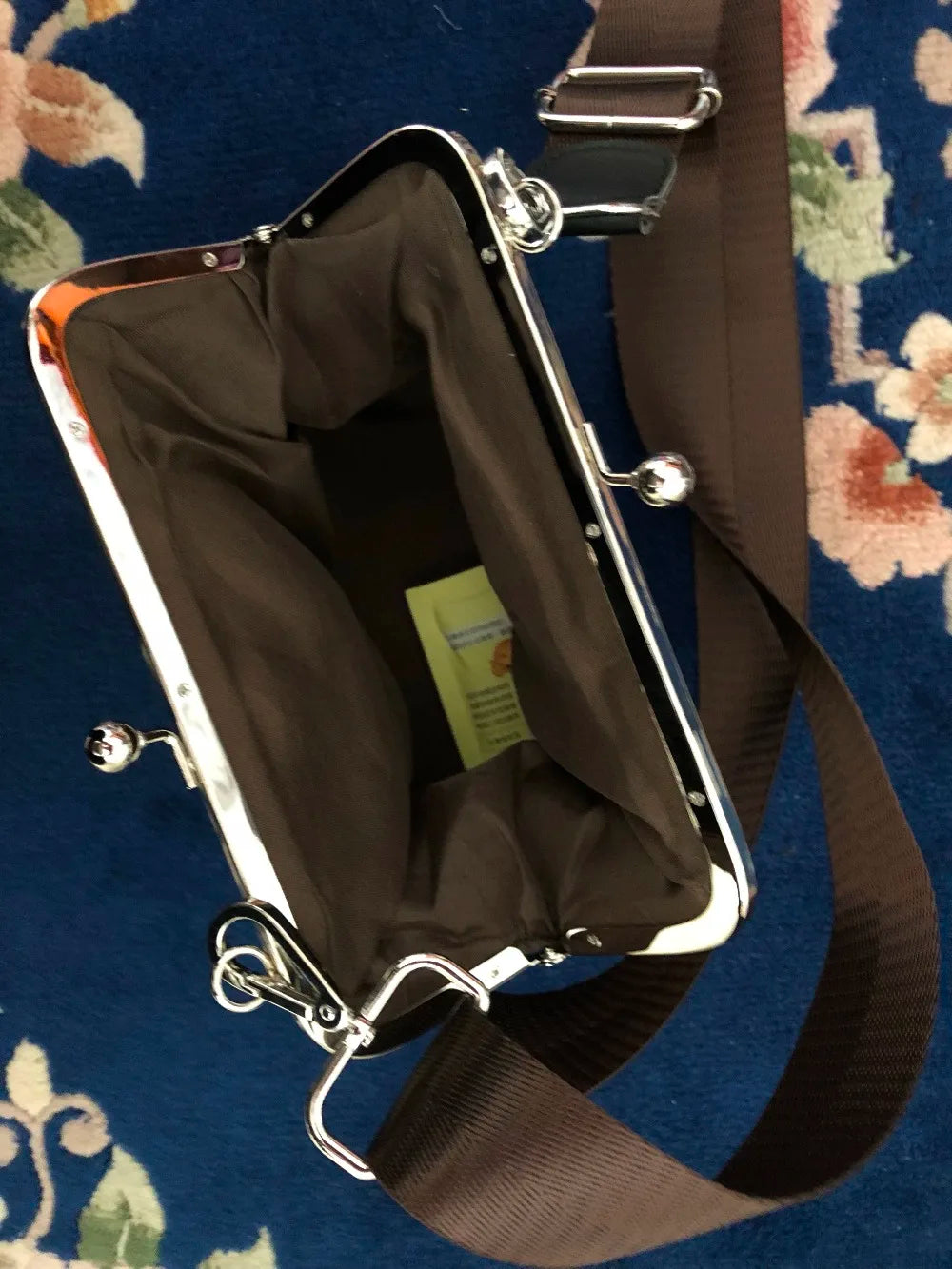 Women's Crossbody Bag Elegant PU Leather With Lip-Lock Closure