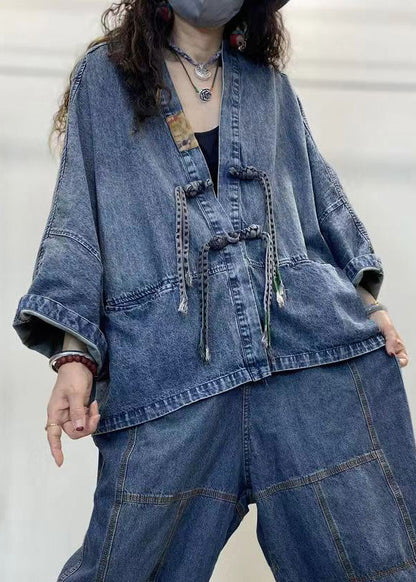 Women's Denim Jacket With V-Neck And Long Sleeves