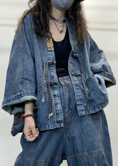 Women's Denim Jacket With V-Neck And Long Sleeves