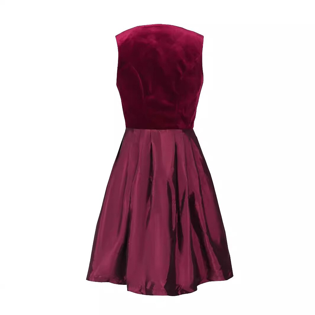 Women's Dirndl Dress With Floral Embroidery And Schürze For Oktoberfest