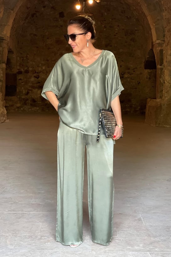 Women's Dress Set with Blouse and Pants, Luxury and Comfortable Fit