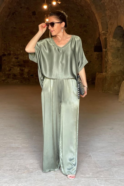 Women's Dress Set with Blouse and Pants, Luxury and Comfortable Fit