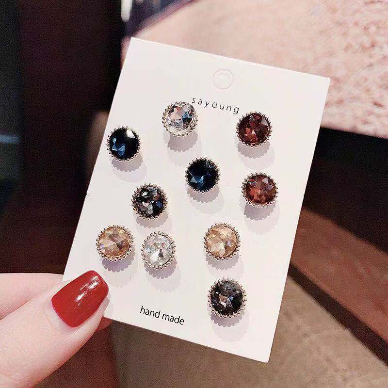 Women's Elegant Brooch