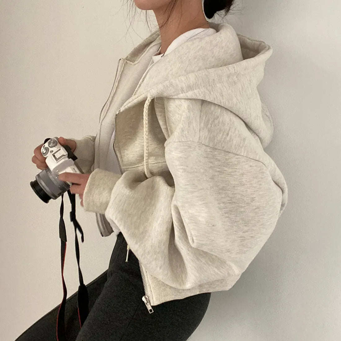 Women's Hoodie With Zipper and Sloping Shoulders Casual