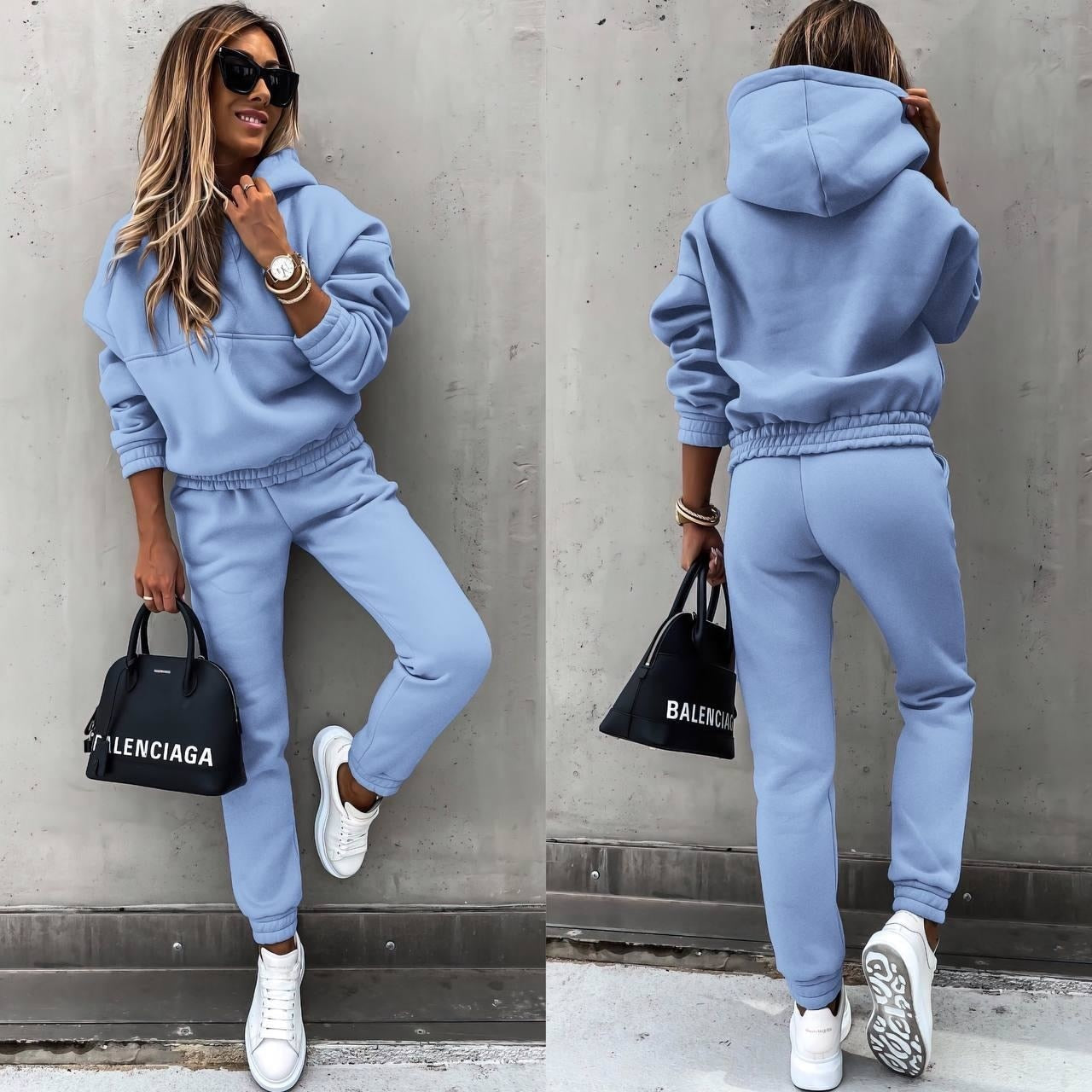 Women's Jogging Suit With Oversized Hoodie And Tapered Trousers