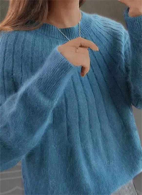 Women's Knitted Soft Sweater Modern Style for Autumn and Winter
