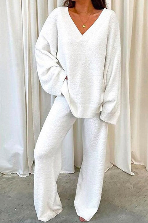Women's Loungewear Set with V-neck and Bat Sleeves