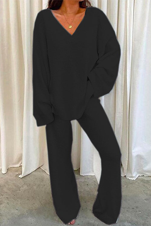Women's Loungewear Set with V-neck and Bat Sleeves