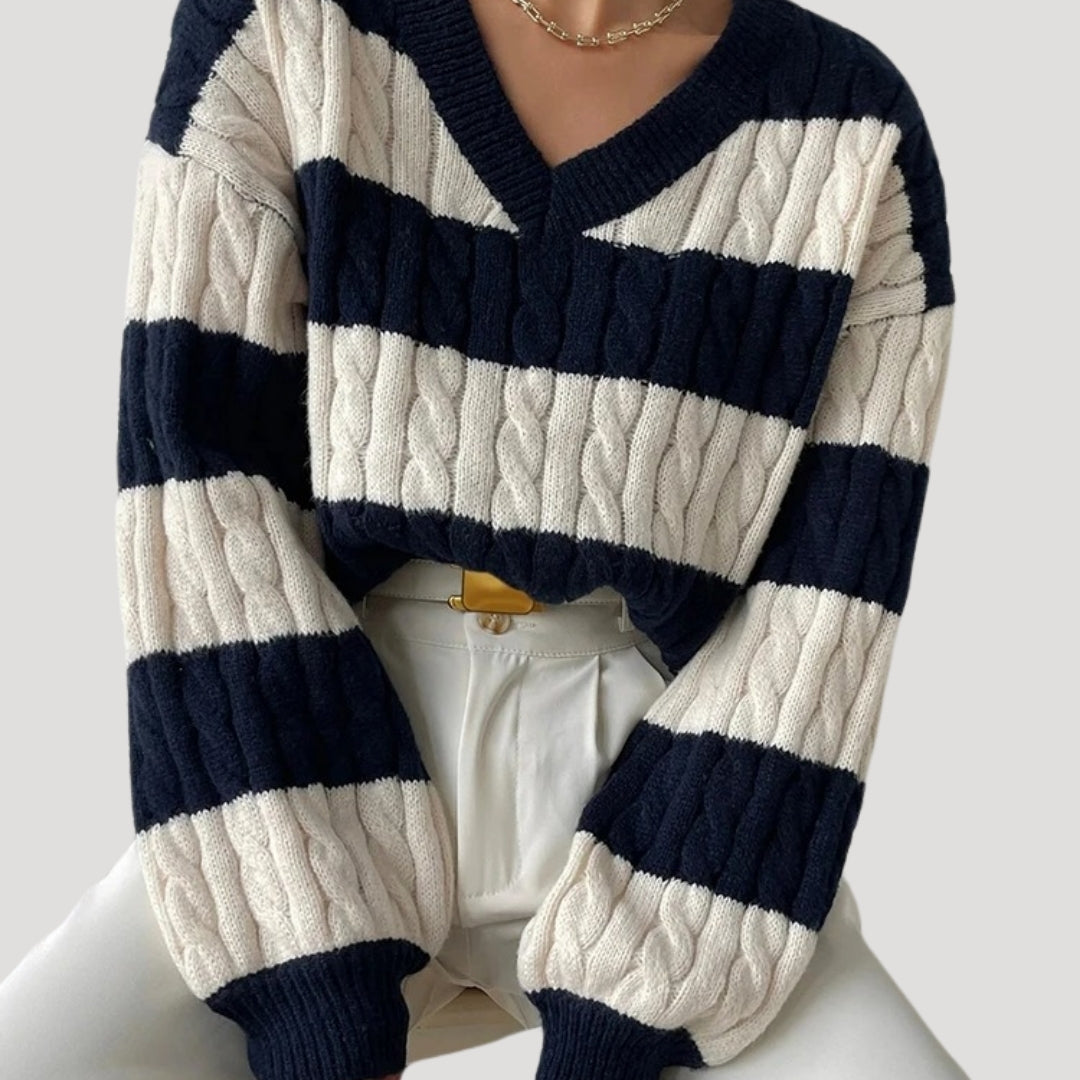 Women's Oversized Knitted Sweater with V-Ring