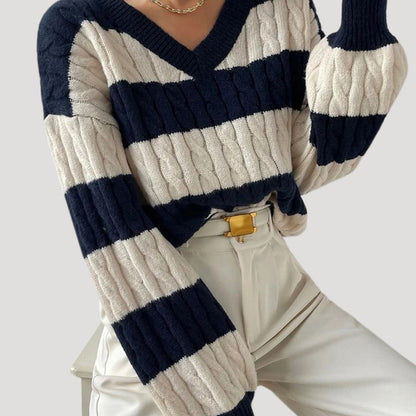 Women's Oversized Knitted Sweater with V-Ring