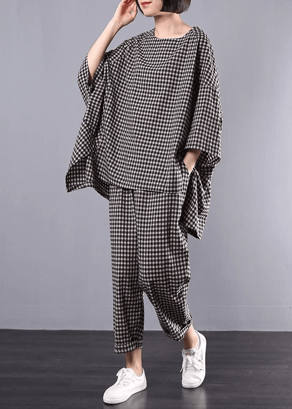 Women's Plus Size Blouse and Pants Set in Checkered Pattern