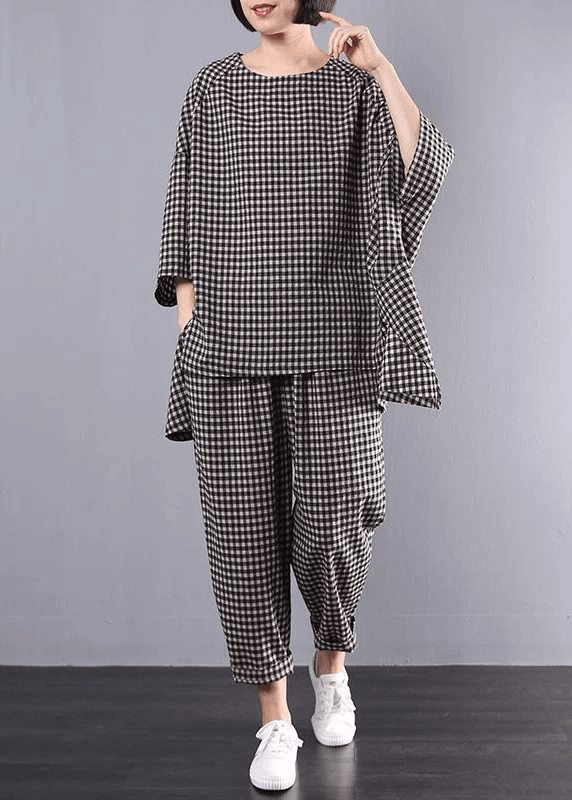 Women's Plus Size Blouse and Pants Set in Checkered Pattern