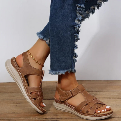 Women's Sandals Comfortable With Wide Straps - Lightweight Design With Soft Foot Arch Support