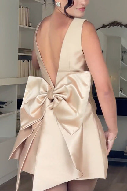 Women's Sleeveless Mini Party Dress with Bow Button