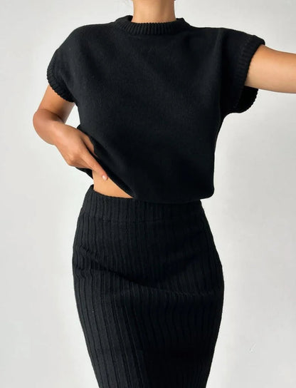 Women's Sleeveless Set Stylish With Matching Skirt