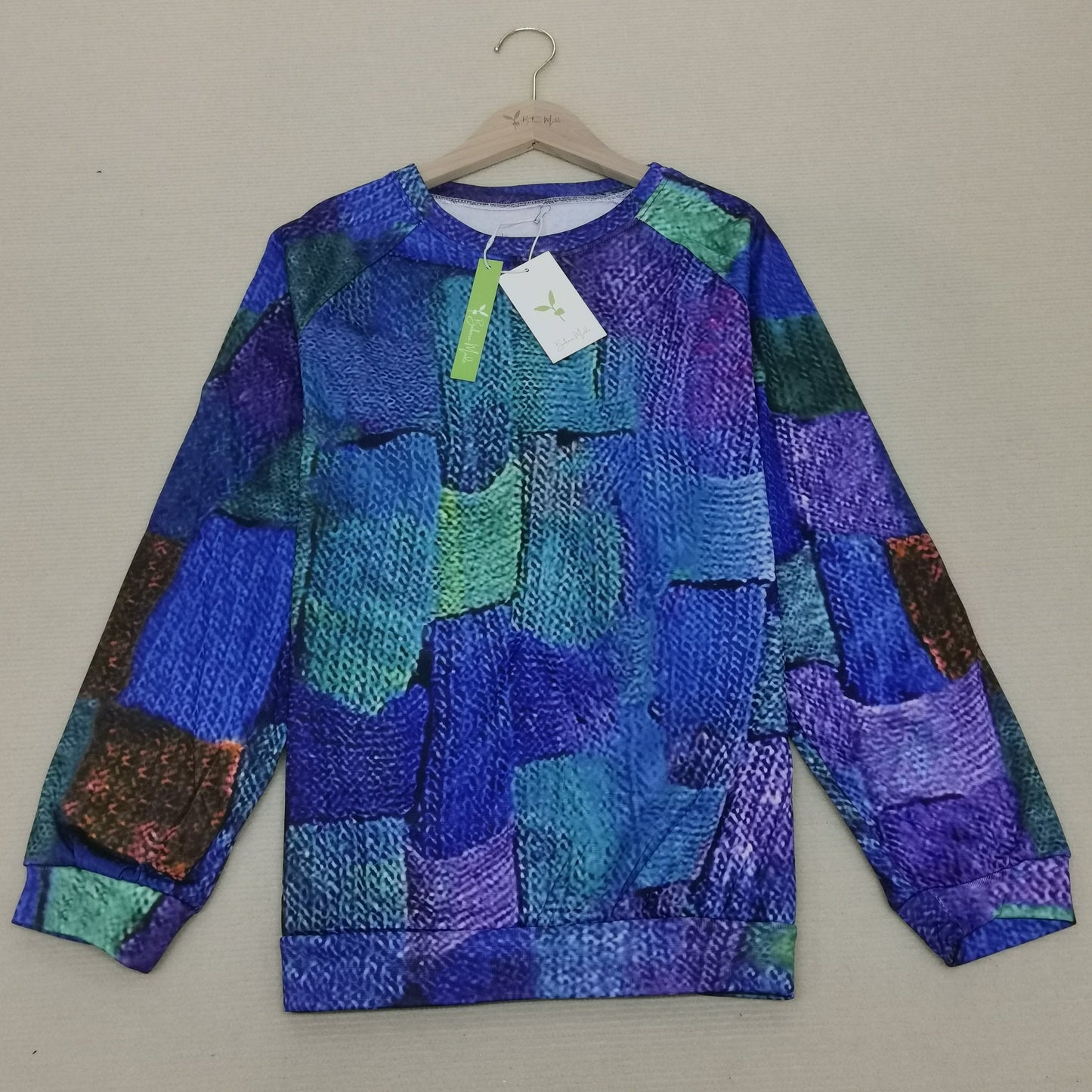 Women's Sweater Loose Cut Soft Fabric