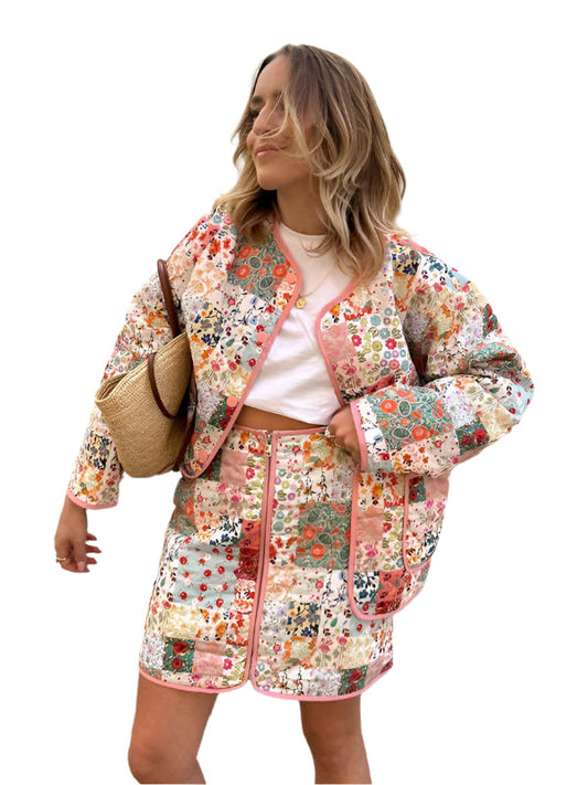 Women's Thin Quilted Jacket with Round Neck and Floral Print