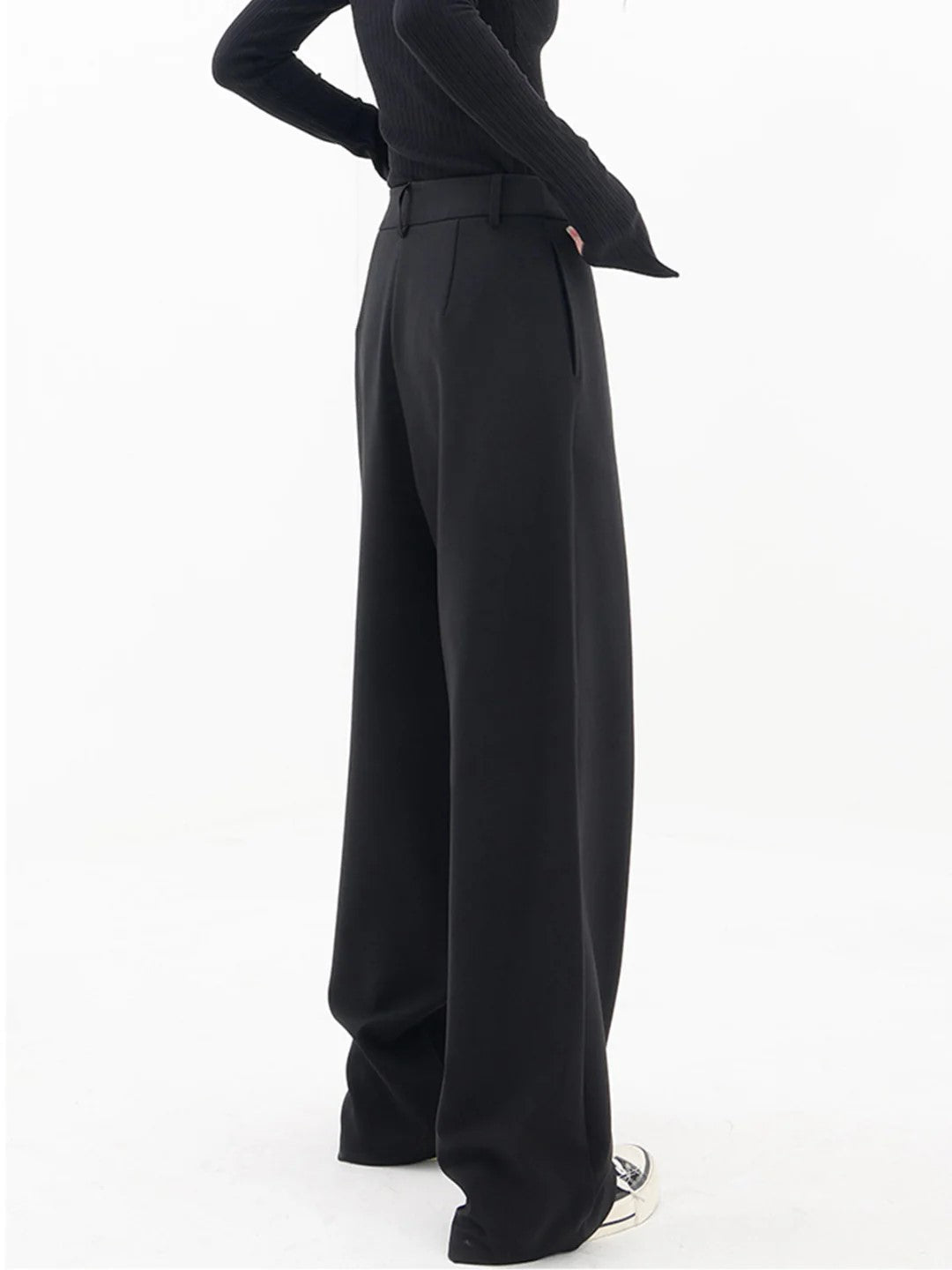 Women's Trousers Modern Fit Asymmetric Waistband Soft Breathable Material