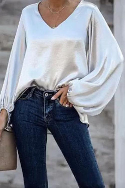 Women's V-neck top with Lantern sleeves
