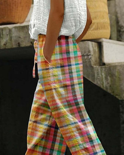 Women's Vintage-Style Trousers with Karomuster