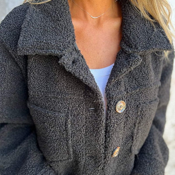 Women's Winter Coat With Button Closure And Oversized Pockets