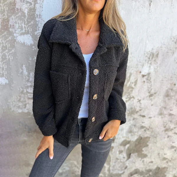 Women's Winter Coat With Button Closure And Oversized Pockets