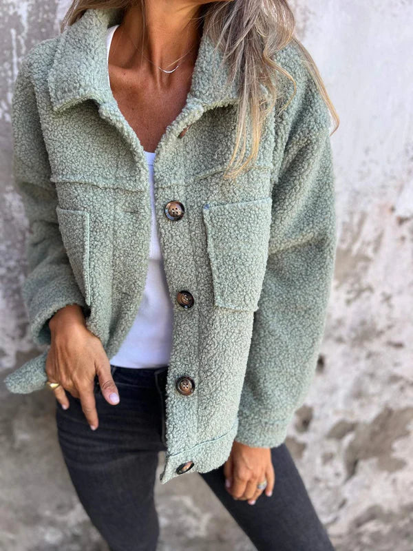 Women's Winter Coat With Button Closure And Oversized Pockets