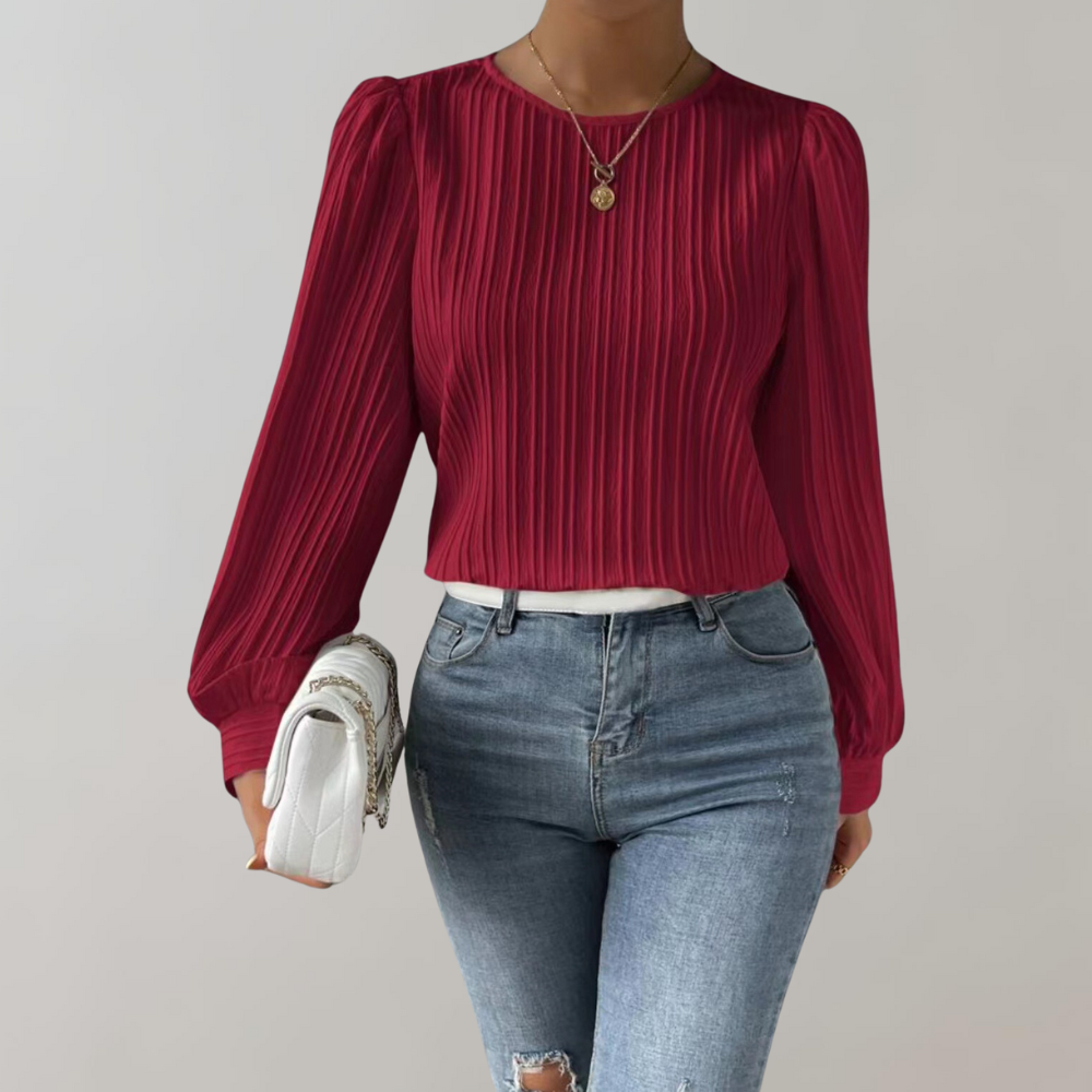 Women's blouse with balloon sleeves and pleated details