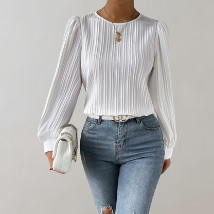 Women's blouse with balloon sleeves and pleated details