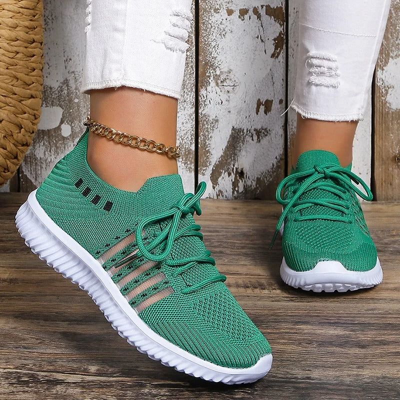 Women's breathable knitted trainers