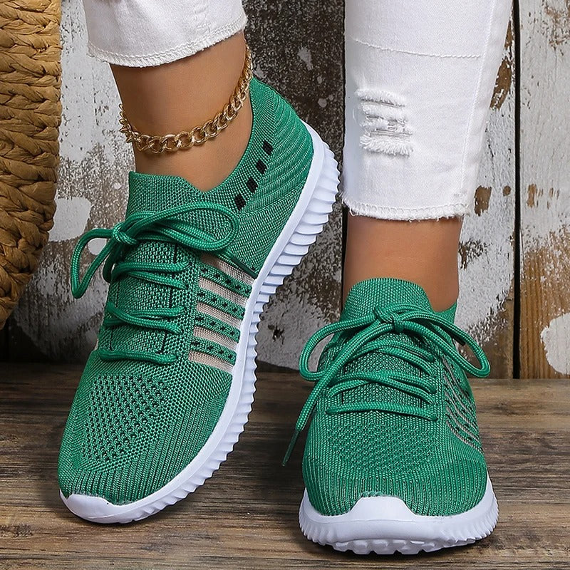 Women's breathable knitted trainers