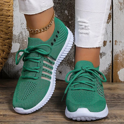 Women's breathable knitted trainers