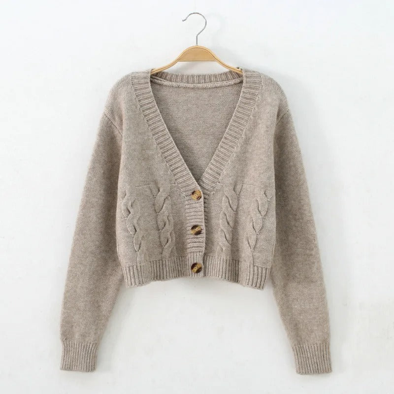 Women's cable-knit cardigan