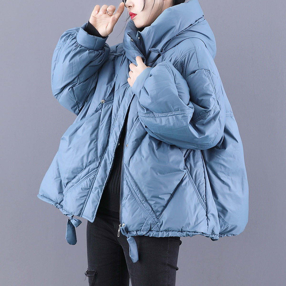 Women's hooded winter coat with zip