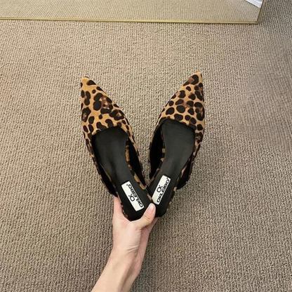 Women's leopard-print shoes with pointed toe