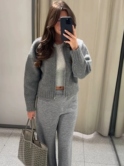 Women's long-sleeved zip-up jumper