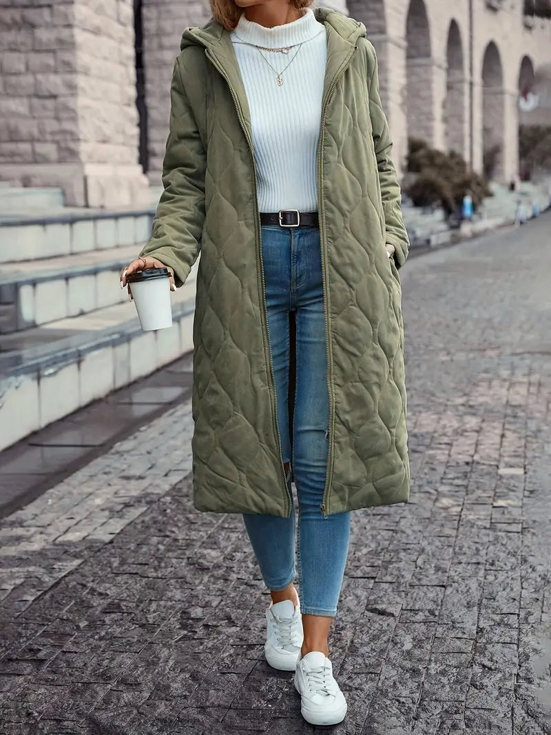 Women's quilted jacket with hood and long sleeves