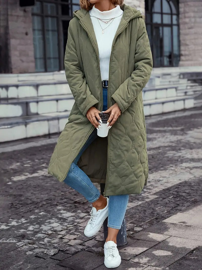 Women's quilted jacket with hood and long sleeves