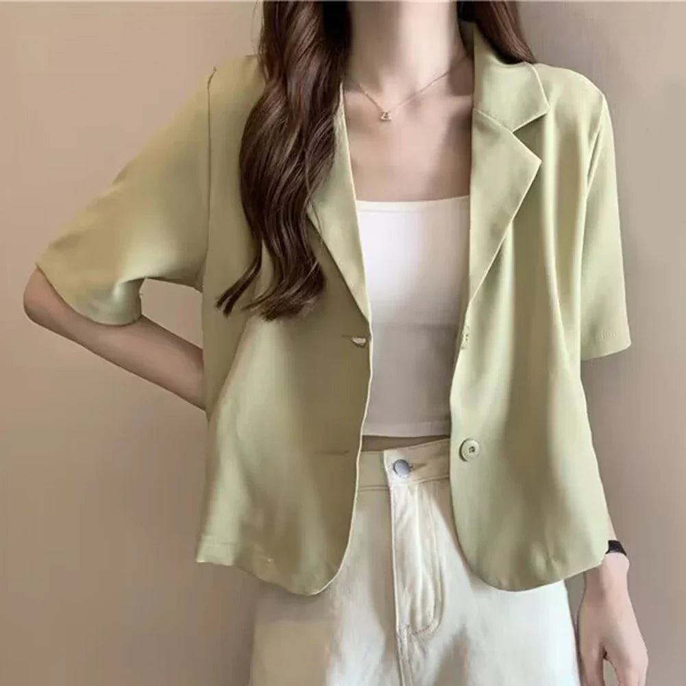 Women's short-sleeved blazer