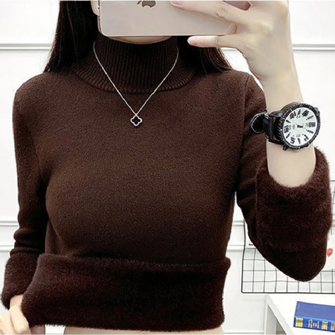 Women's turtleneck jumper with velvet lining