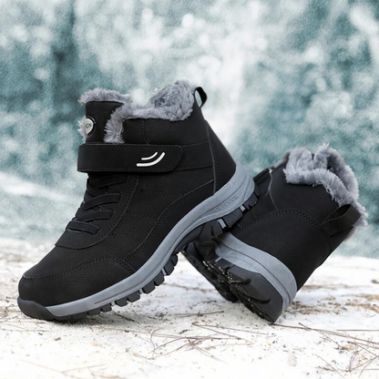 Lightweight women's snowboots with fur