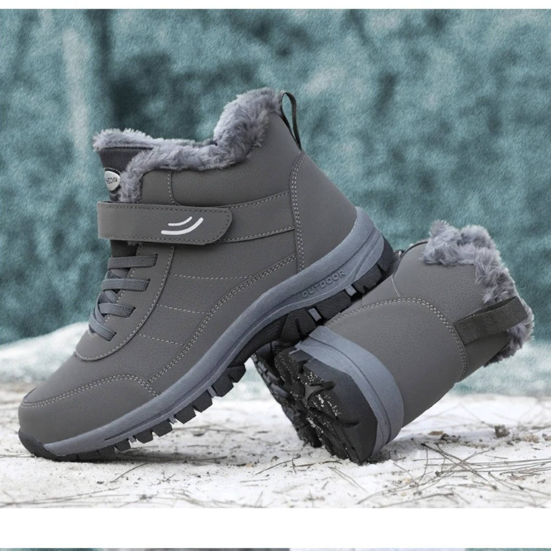 Lightweight women's snowboots with fur