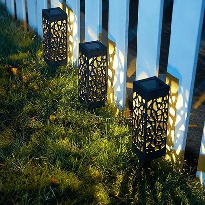 Solar-powered Vintage Garden Lamp