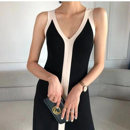 Women's sleeveless knitted V-neck dress