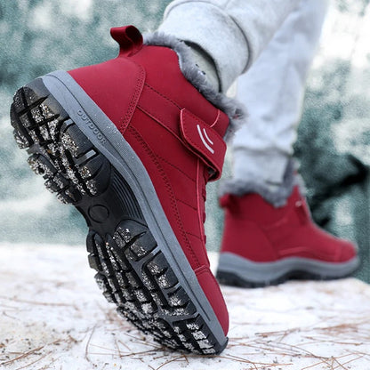 Lightweight women's snowboots with fur