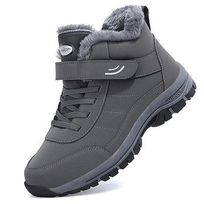 Lightweight women's snowboots with fur